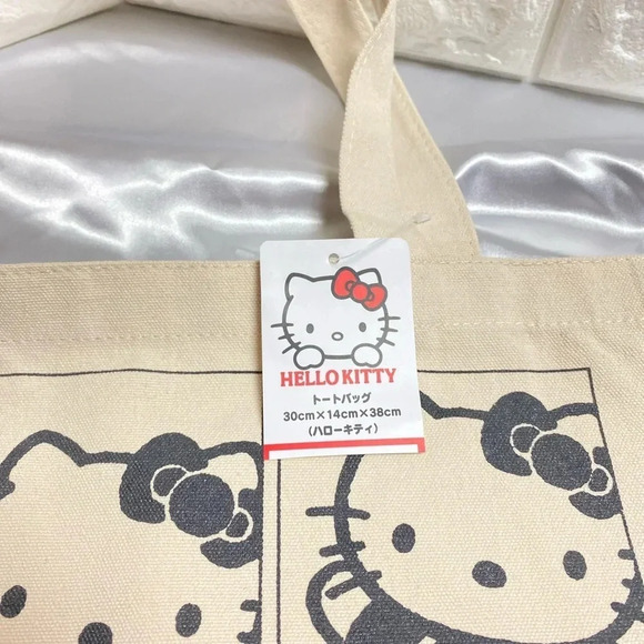 Hello Kitty Tote Bag - Picture 5 of 5